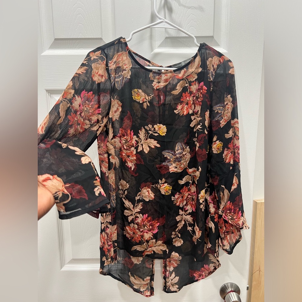 signature collection vintage y2k flared sleeves floral blouse with slit size 8